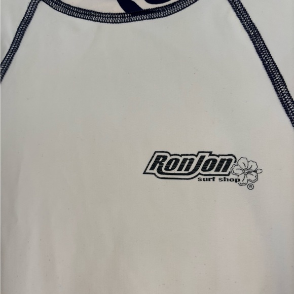 Ron Jon Women's White/Hibiscus Long Sleeve Rash Guard small - Picture 4 of 5